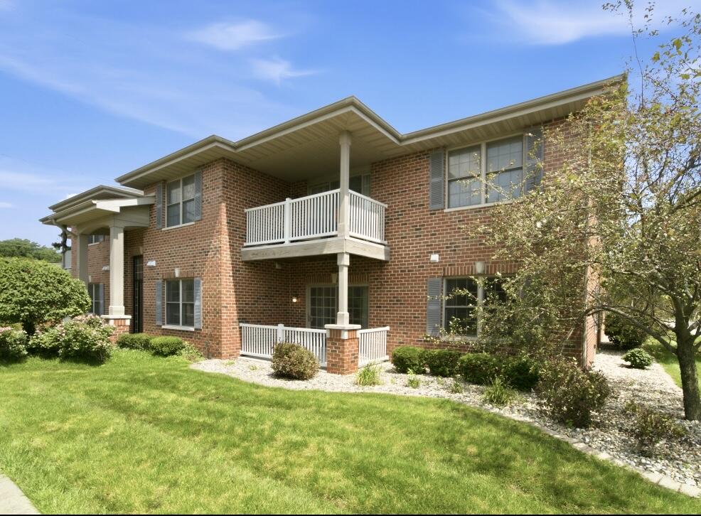 629 Cambridge Court Unit 1-Dct — photo