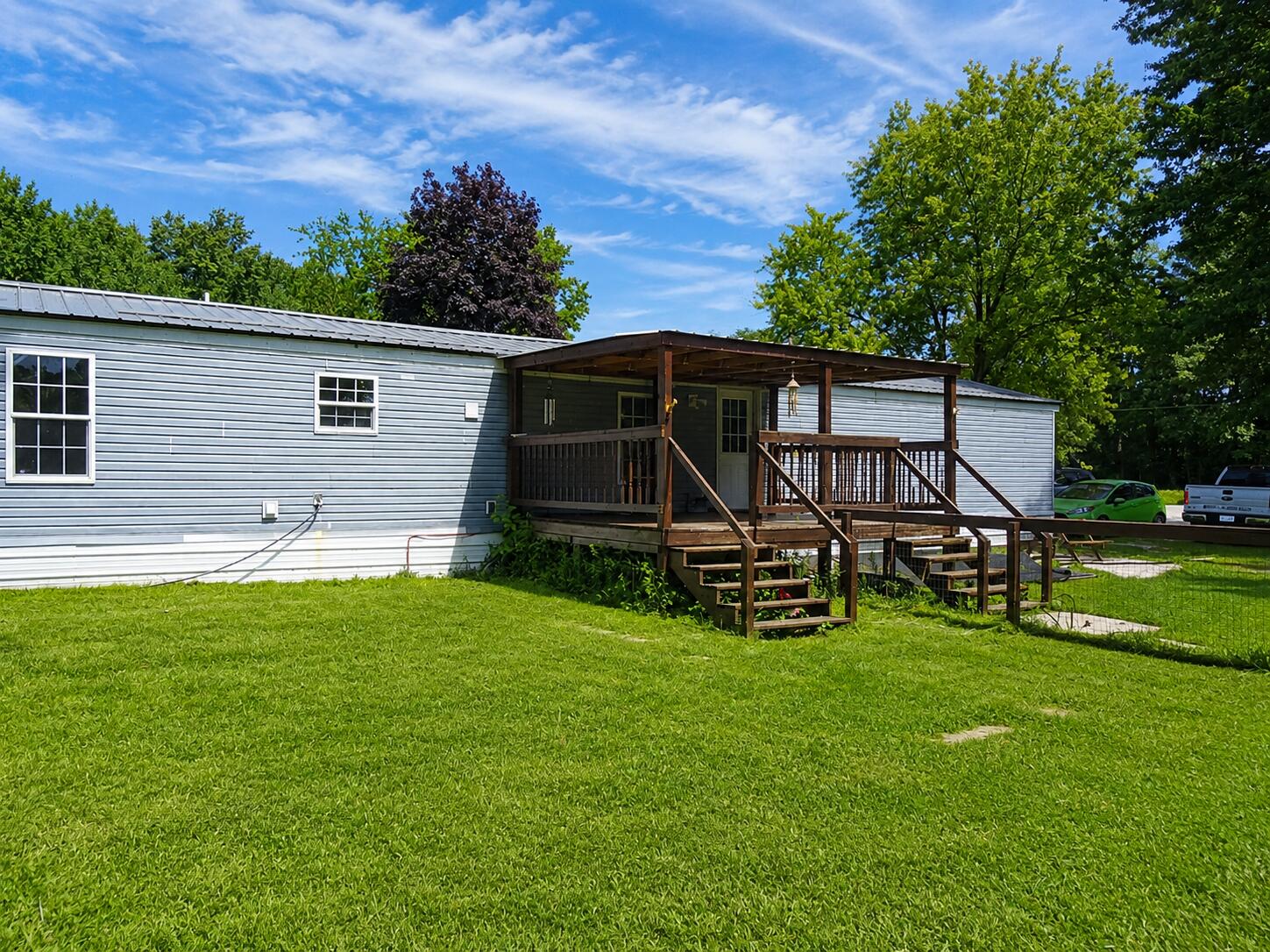 8215 S US. 421 — photo