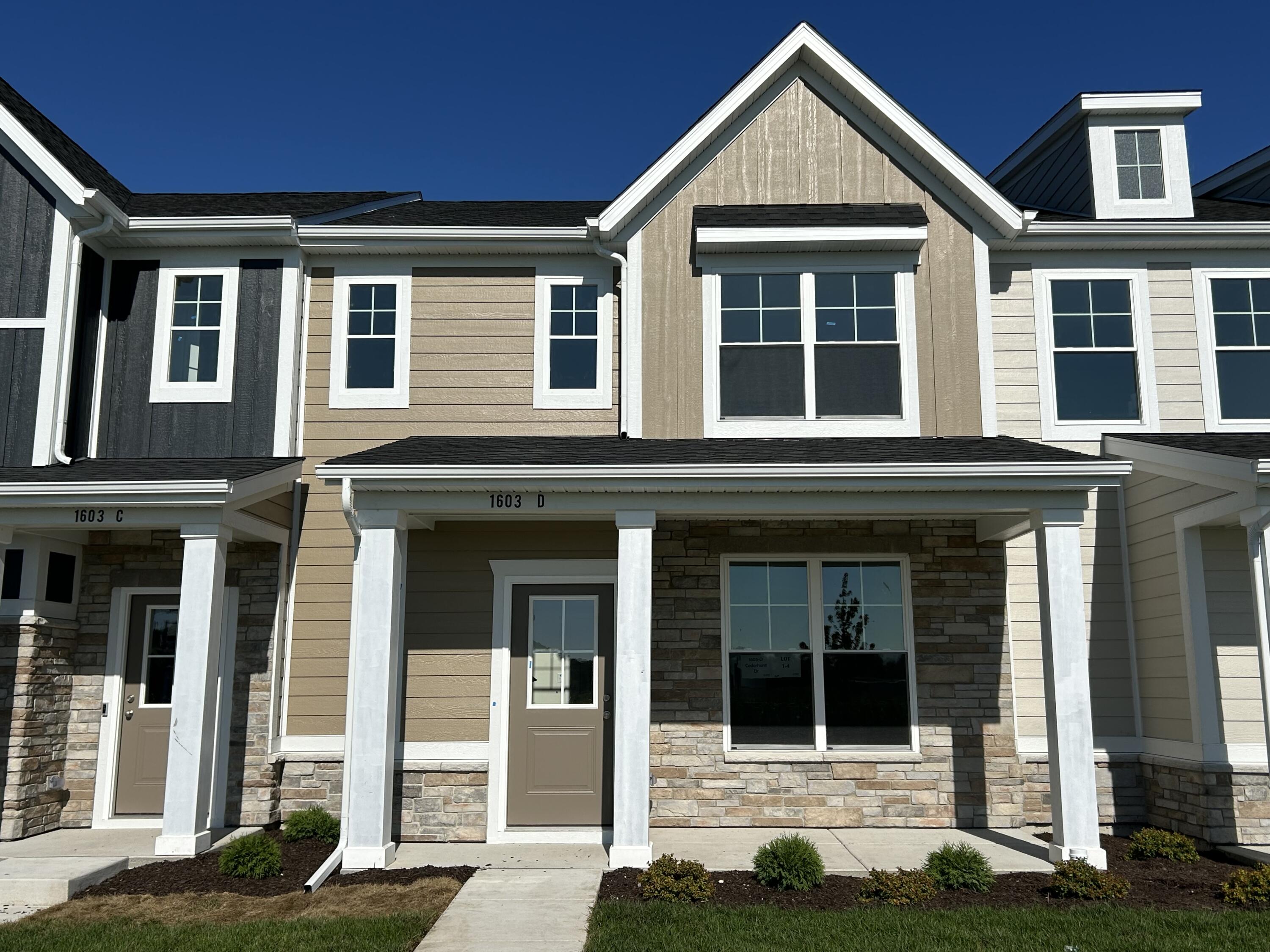 1603 Parkside Lane D — photo