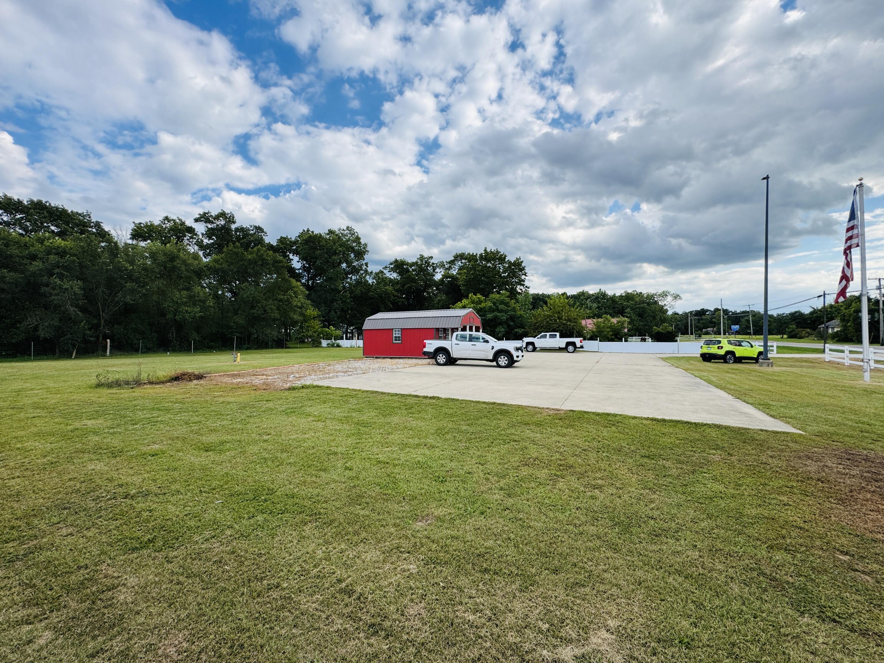 2260 S US 35 — photo