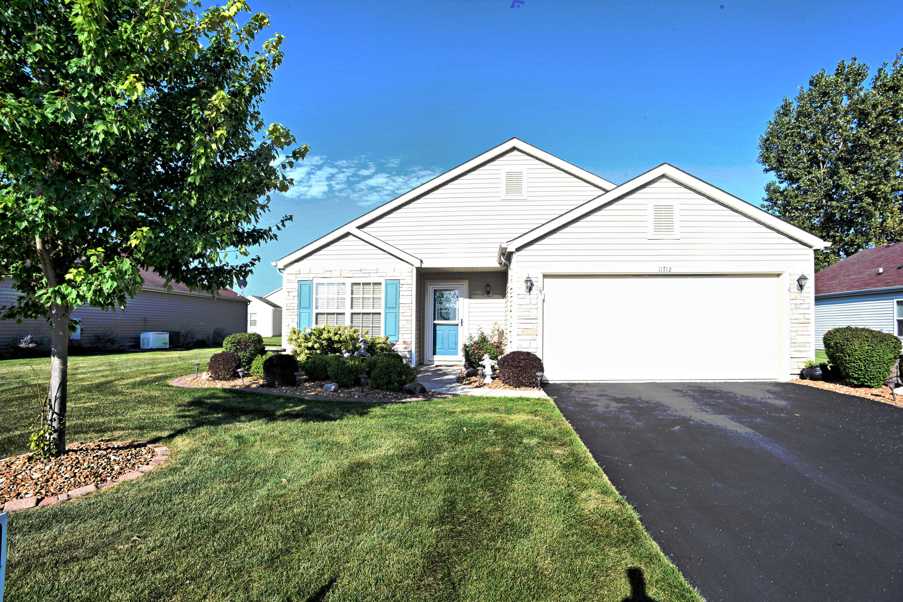 11712 Carolina Street — photo