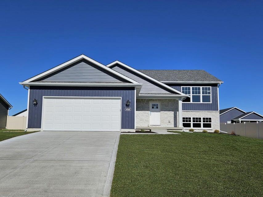 5035 Stephen Lane — photo