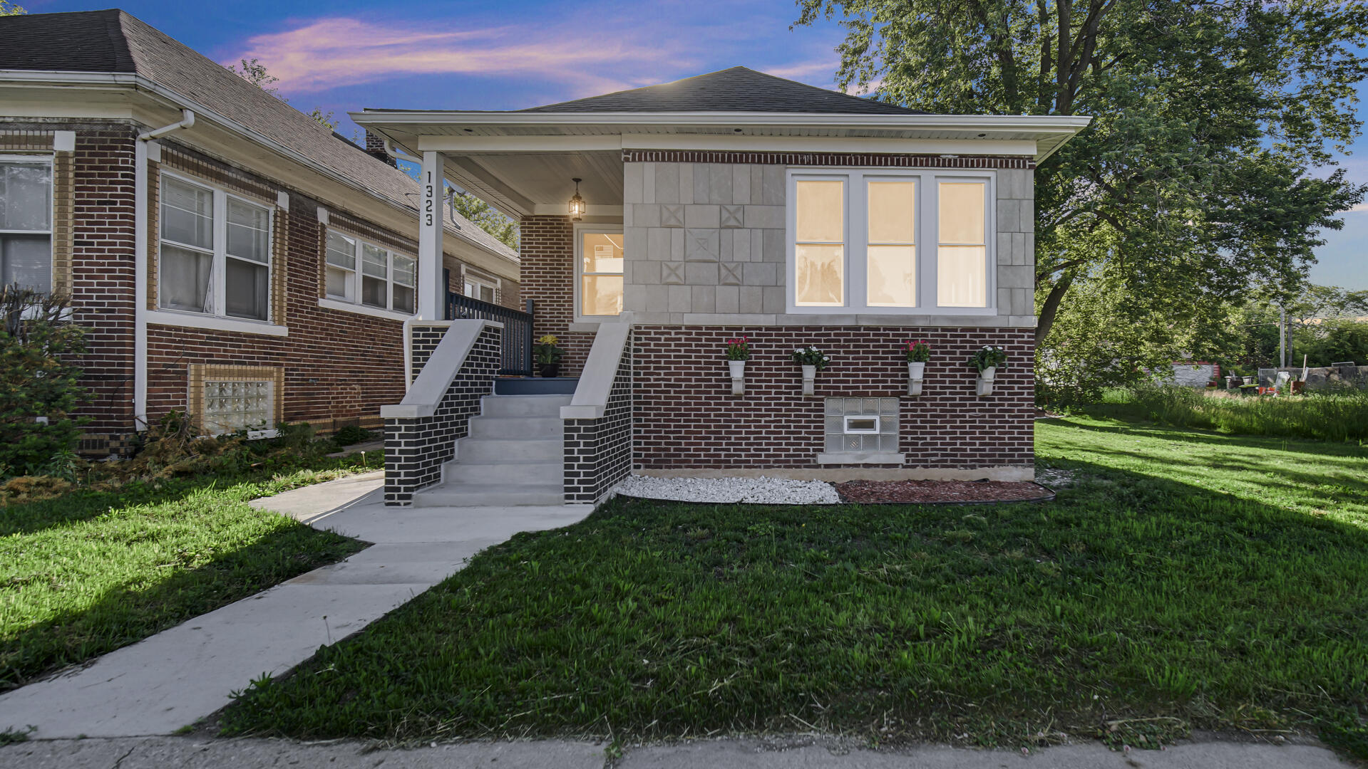 1323 Johnson Street — photo