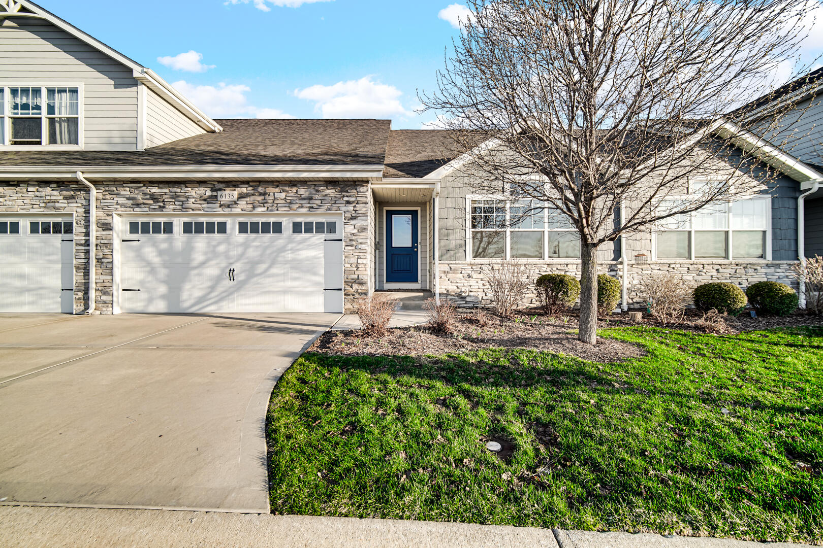 6135 S Dune Harbor Drive — photo
