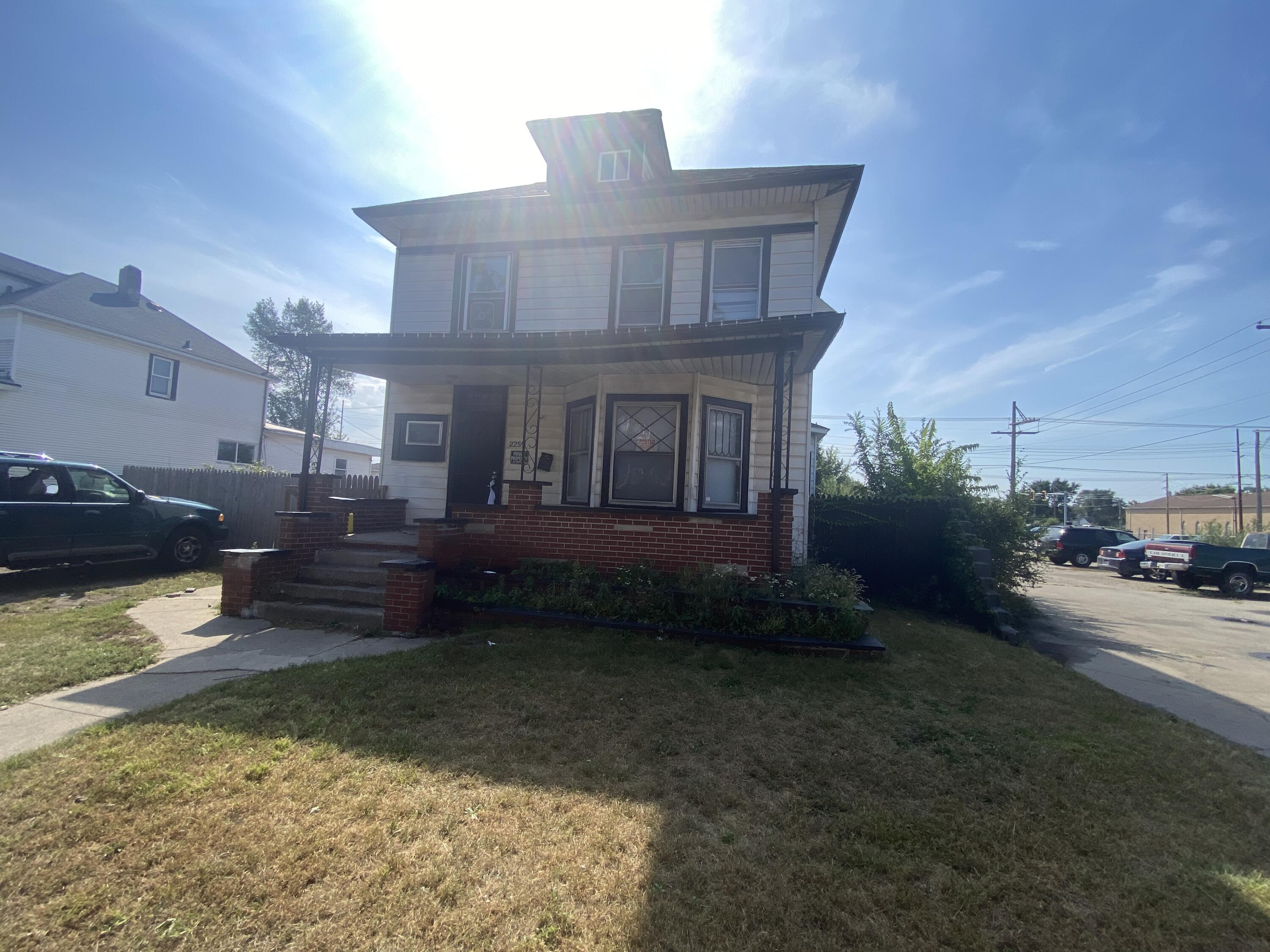 2259 W 10th Place — photo