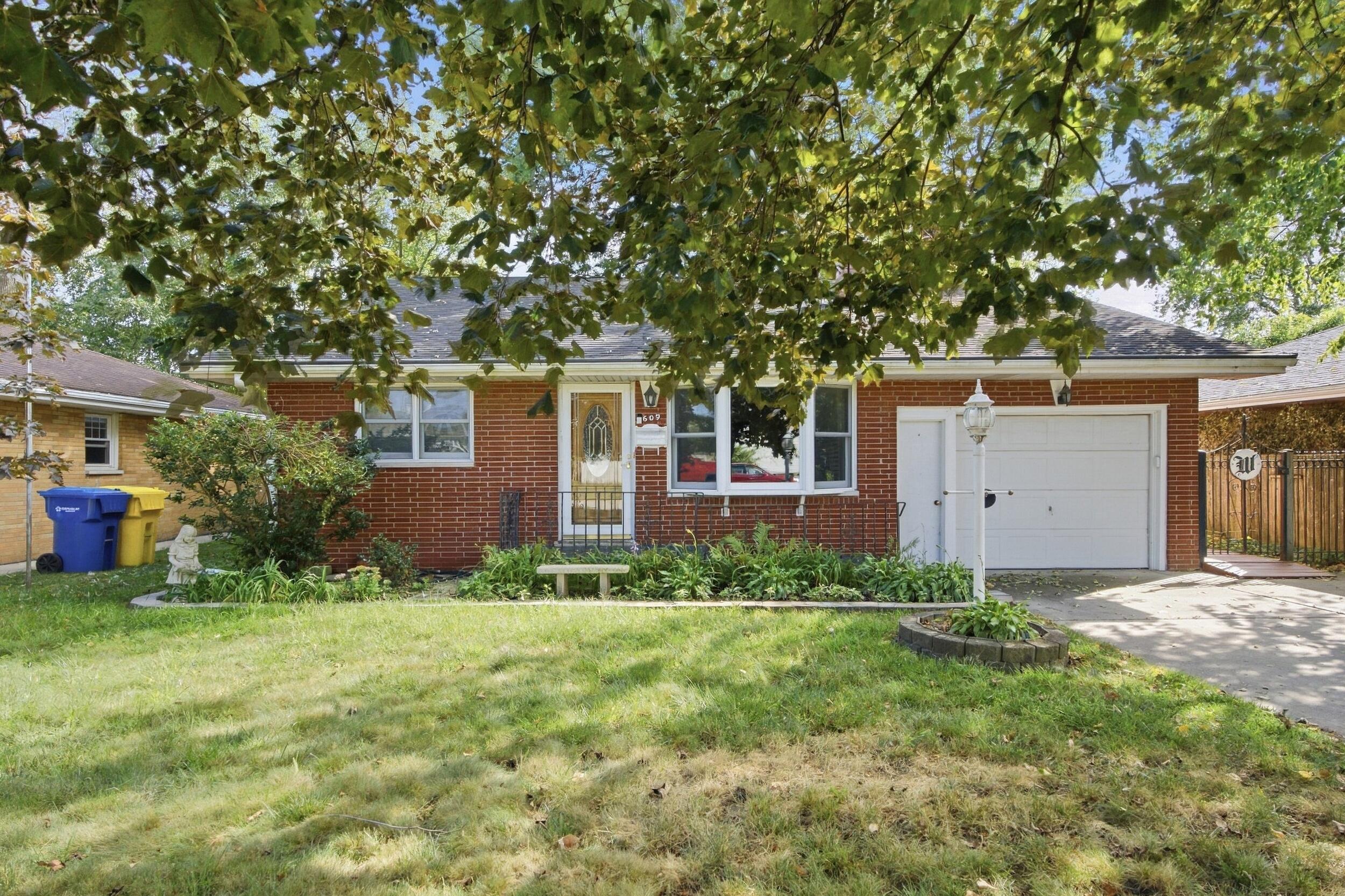 609 E Ash Place — photo