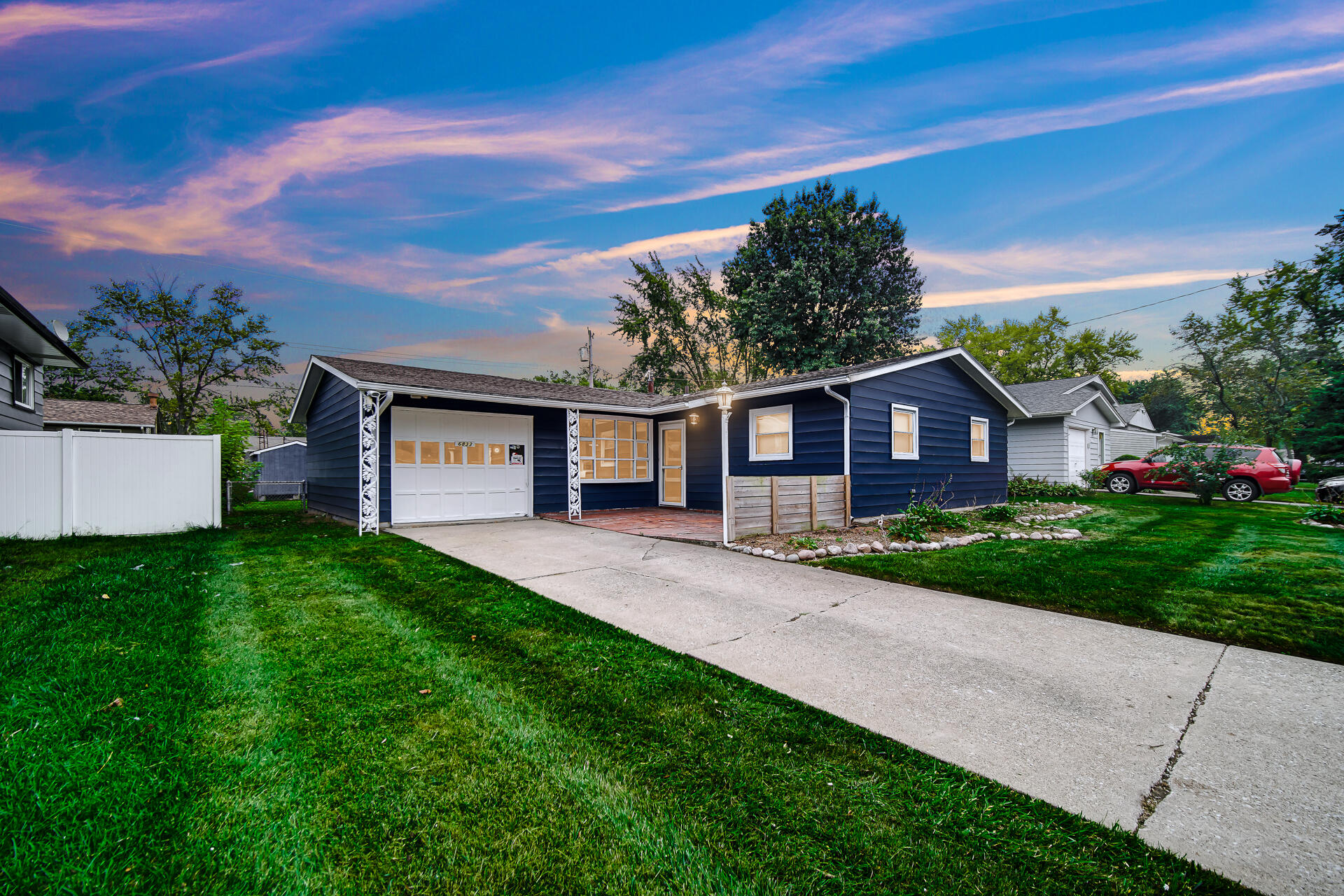 6833 Tyler Street — photo