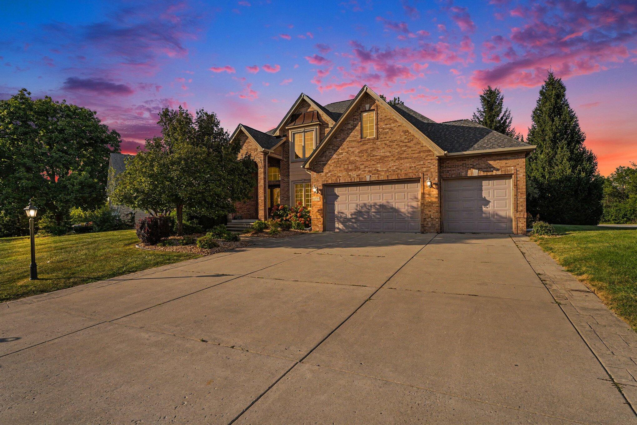 10739 Erie Drive — photo