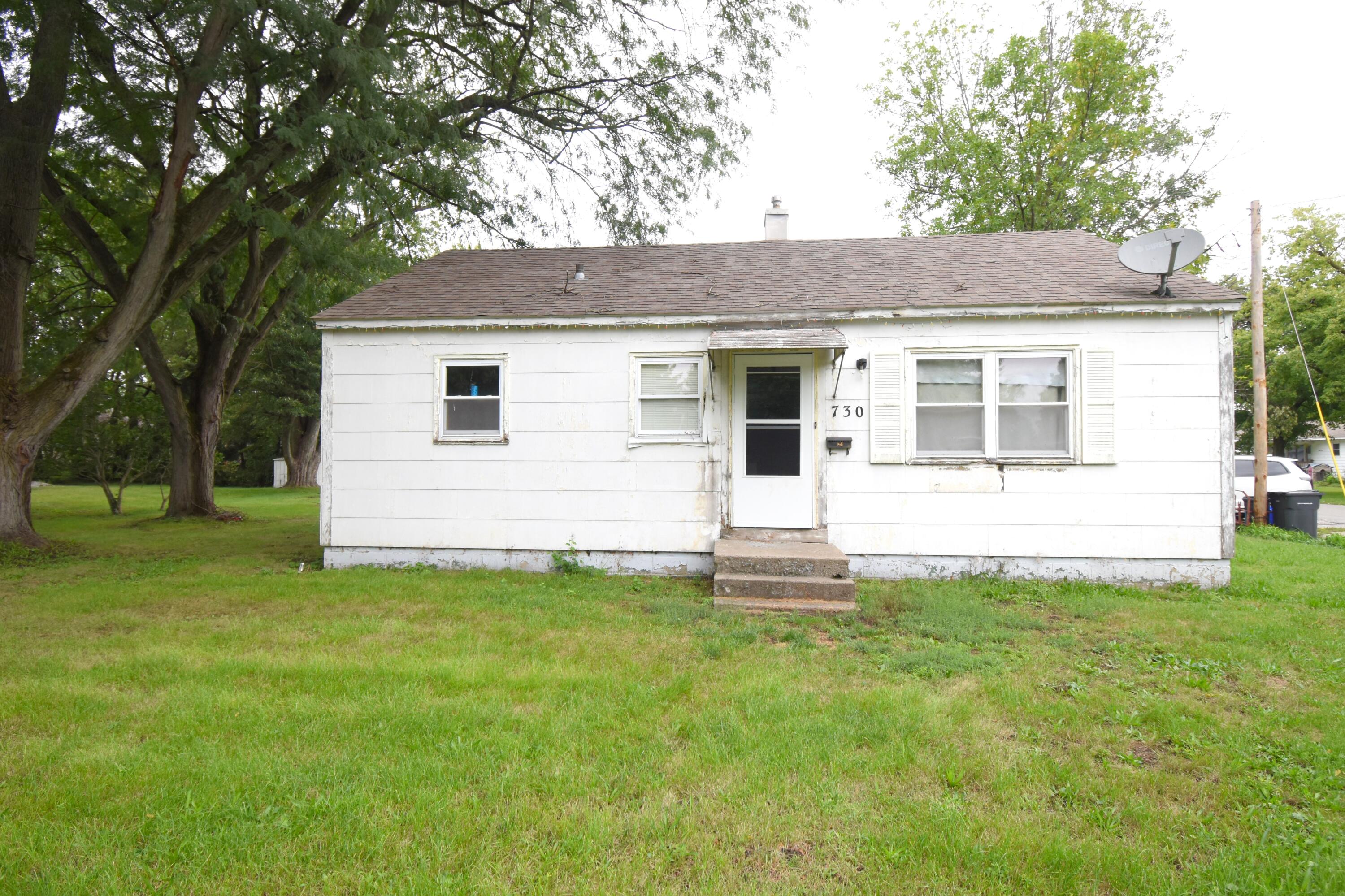 730 E Leopold Drive — photo