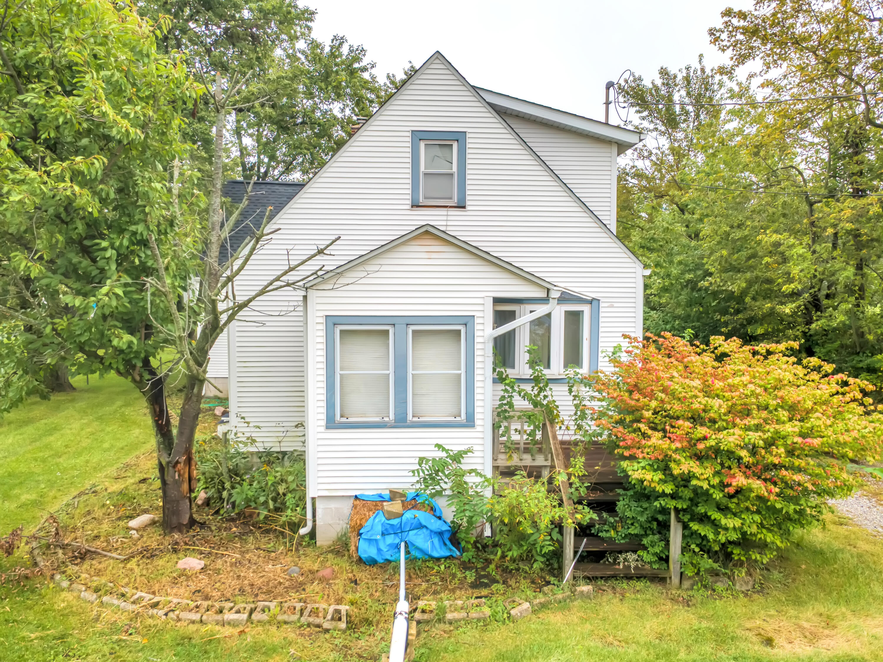 14115 Wicker Avenue — photo