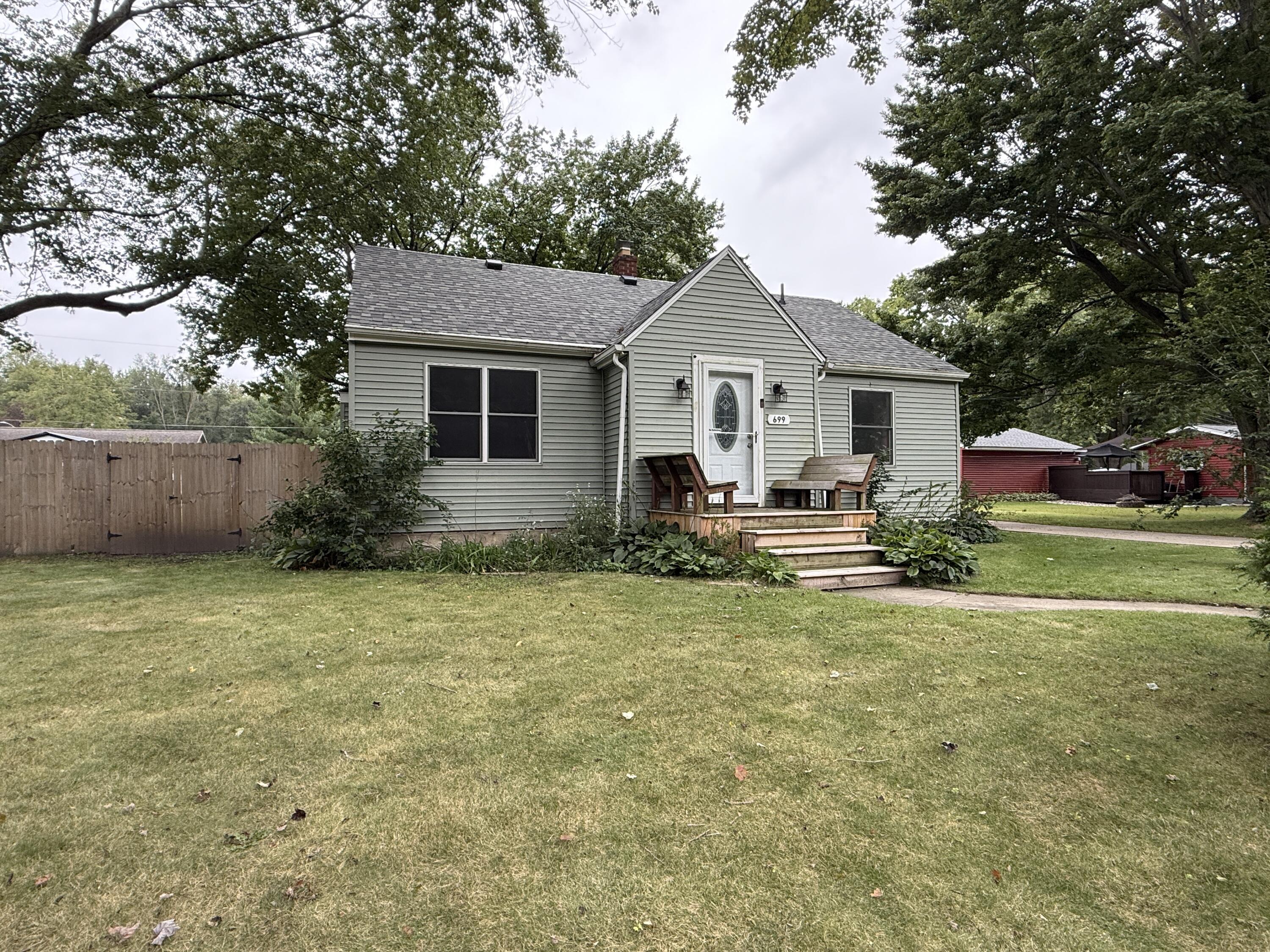 699 Warnke Road — photo