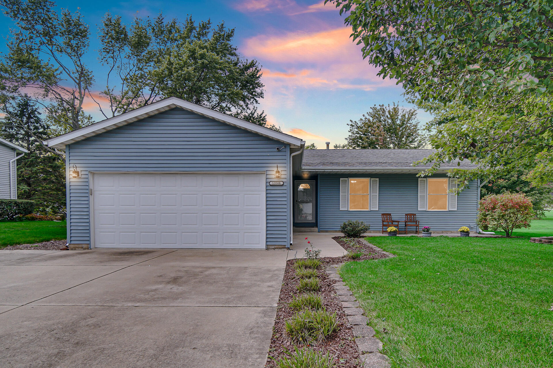13508 Schneider Street — photo