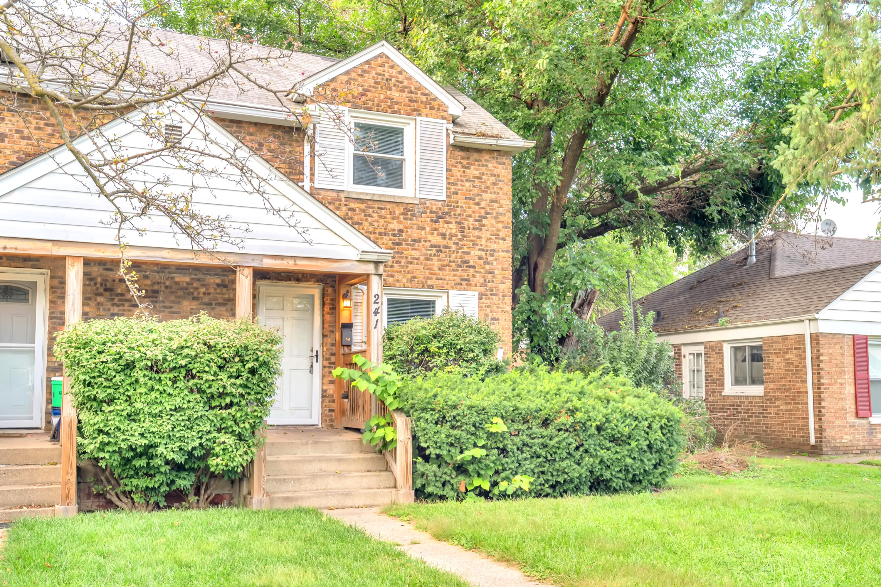 241 Broadmoor Avenue — photo