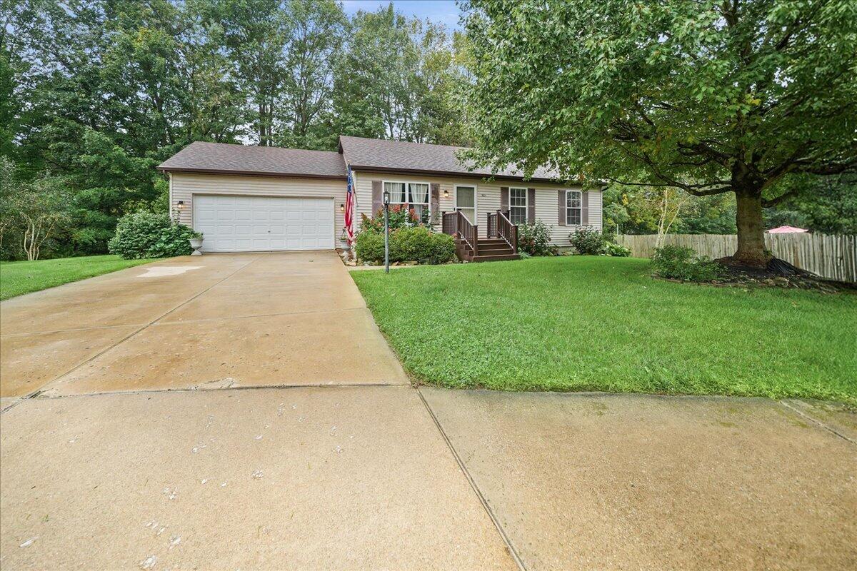 906 Lilly Court — photo