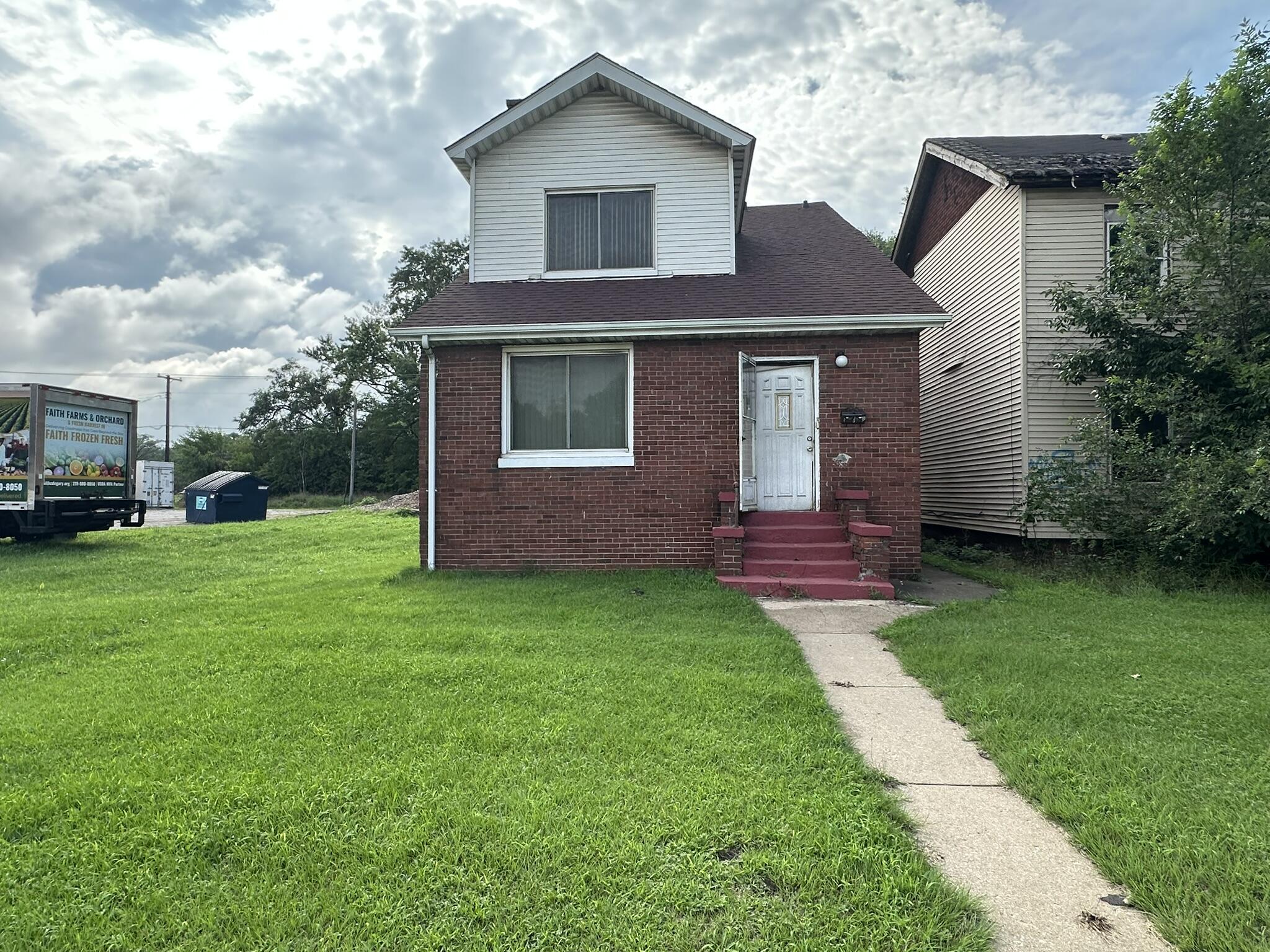 638 Carolina Street — photo