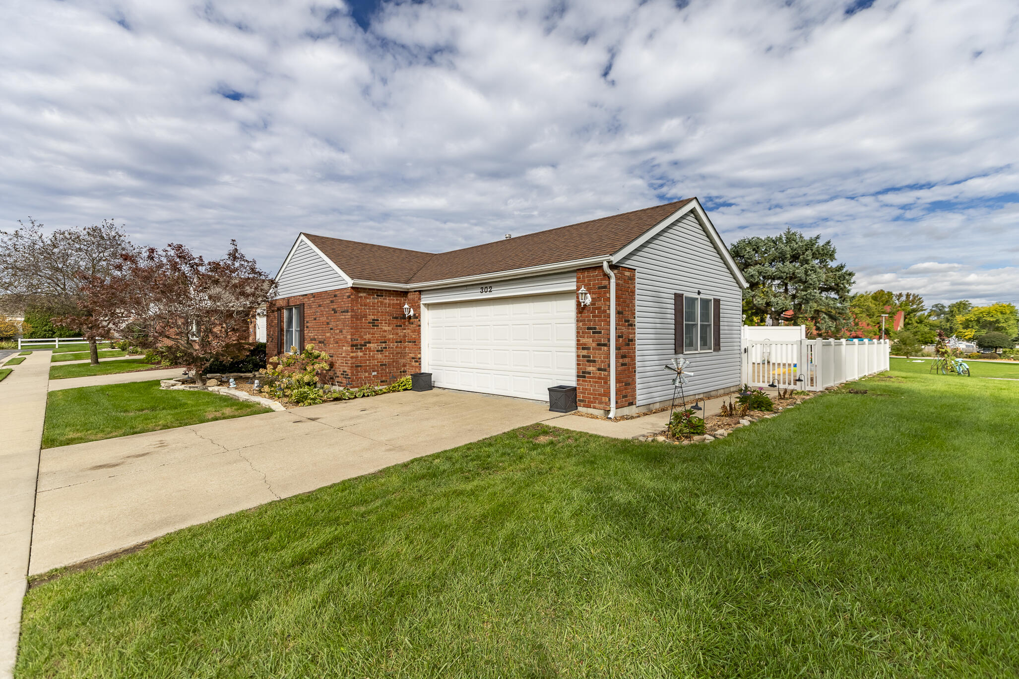 302 Amber Lane — photo