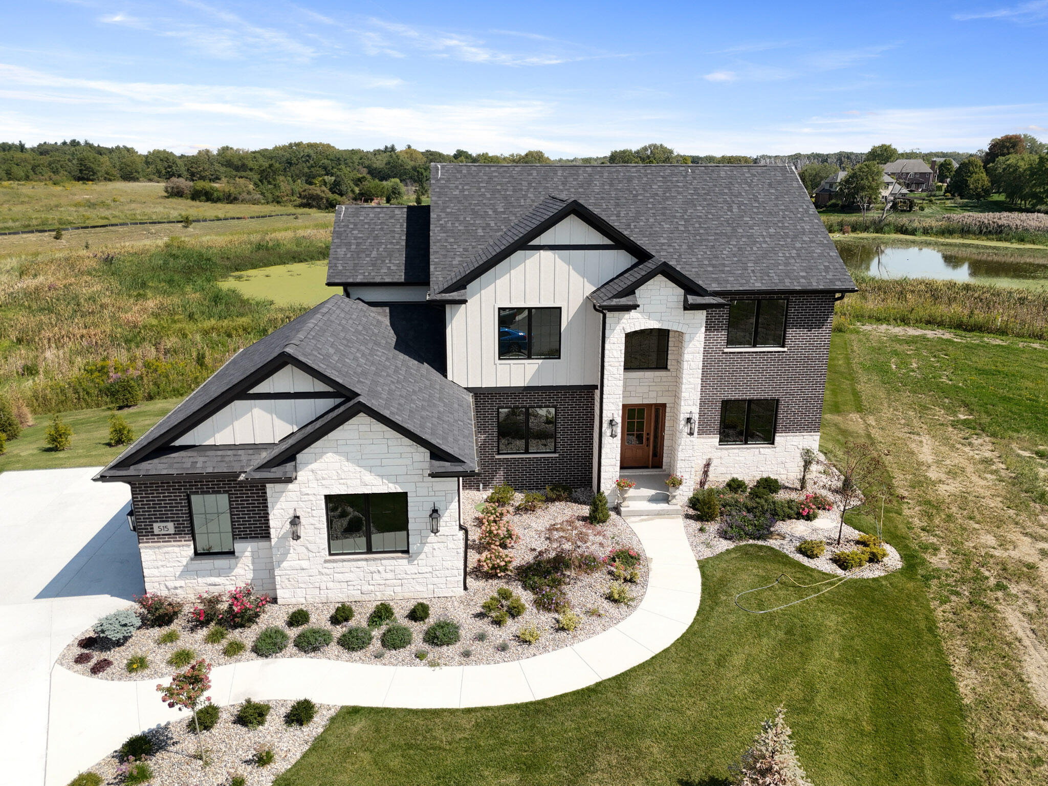 515 Meadow Brooke Lane — photo