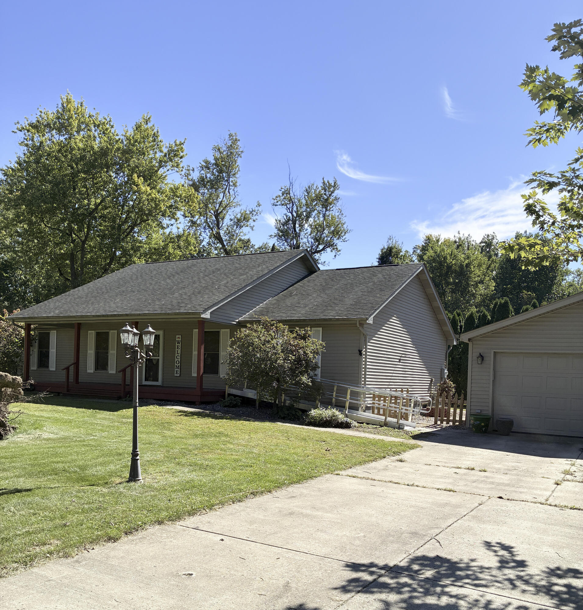 2201 W Morgan Avenue — photo