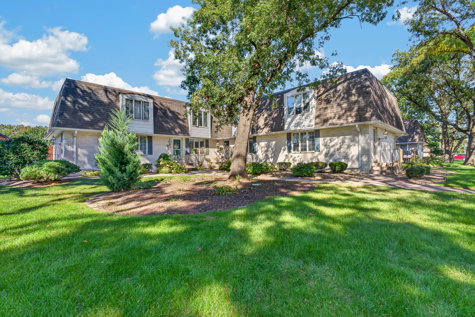 34 Woodhollow Drive — photo