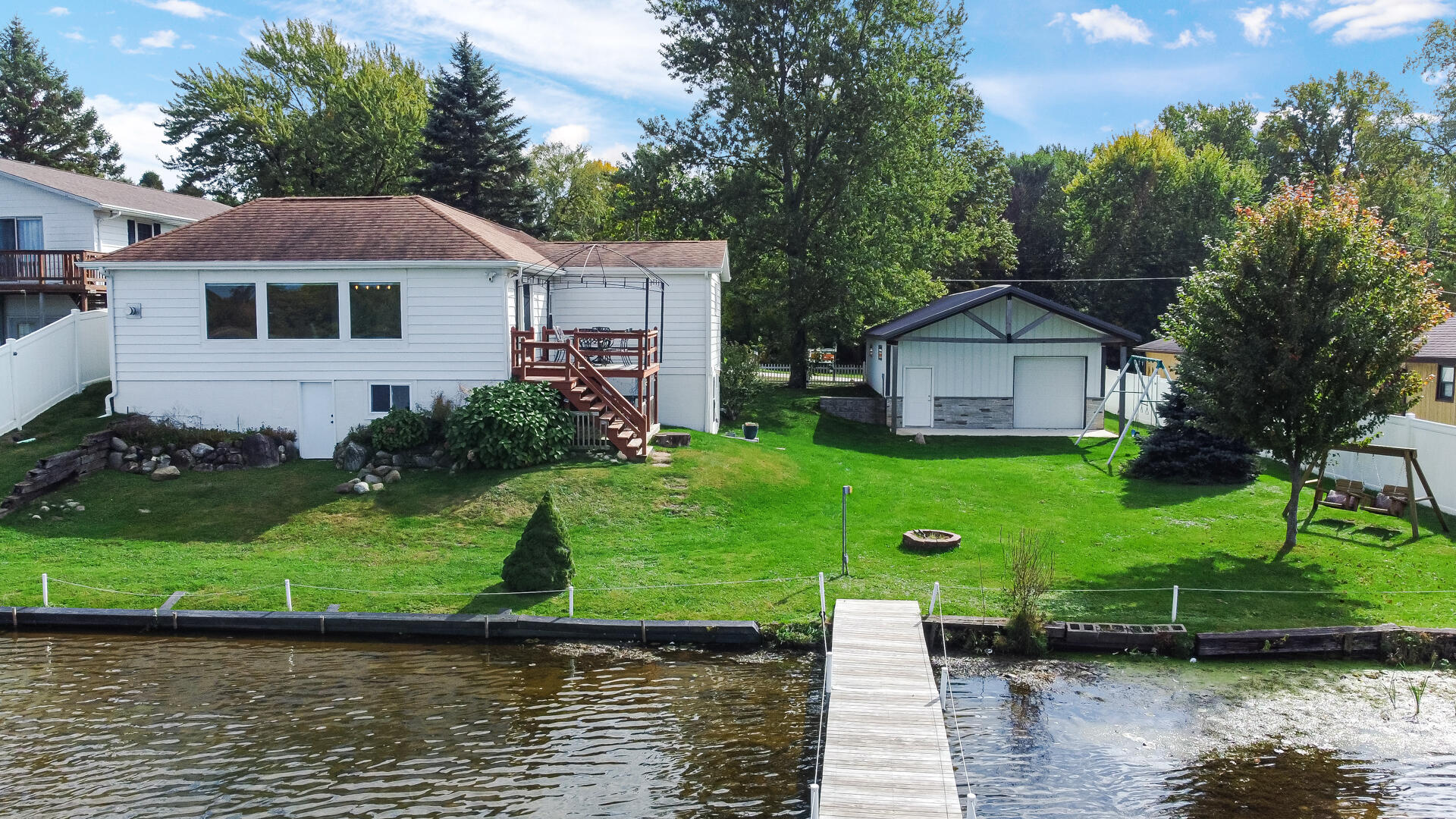 130 Lakeside Drive — photo