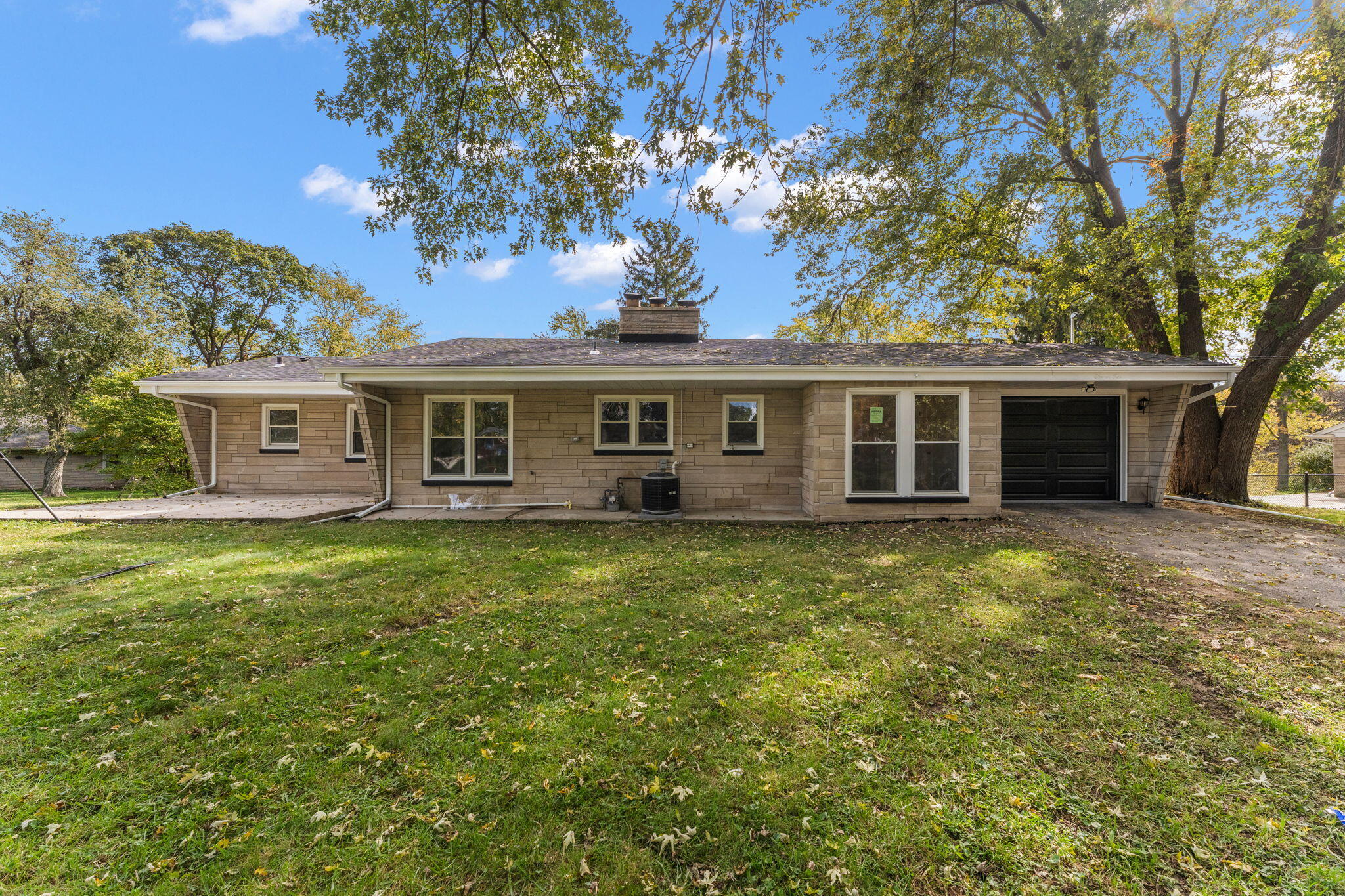 1110 Edgewood Drive — photo