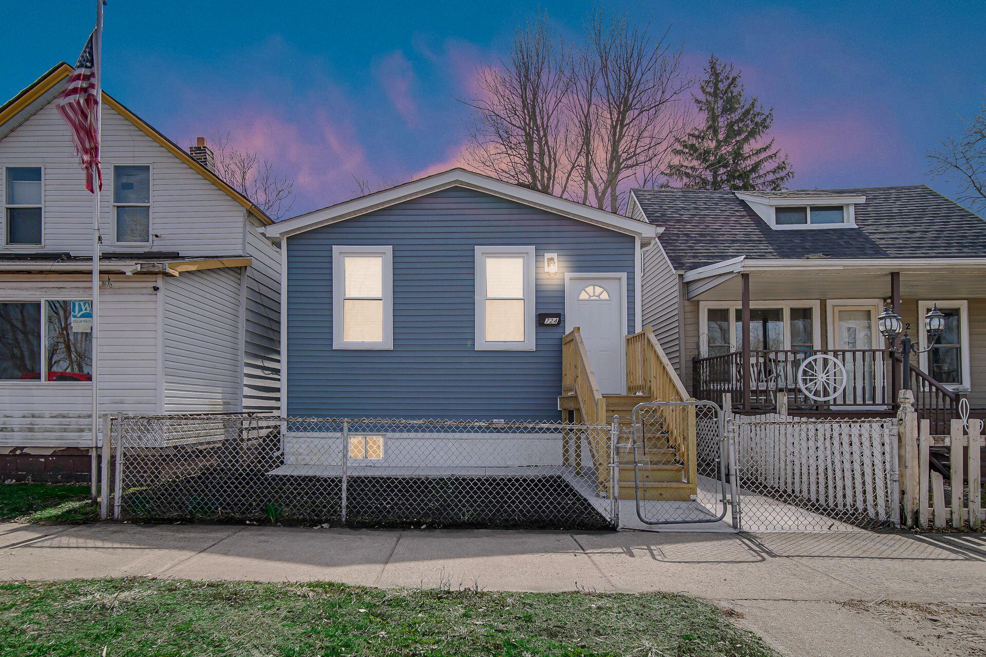724 Willow Court — photo