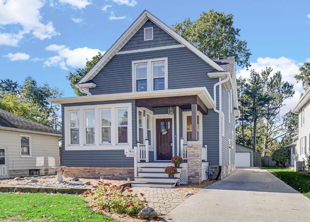 1716 Monroe Street — photo