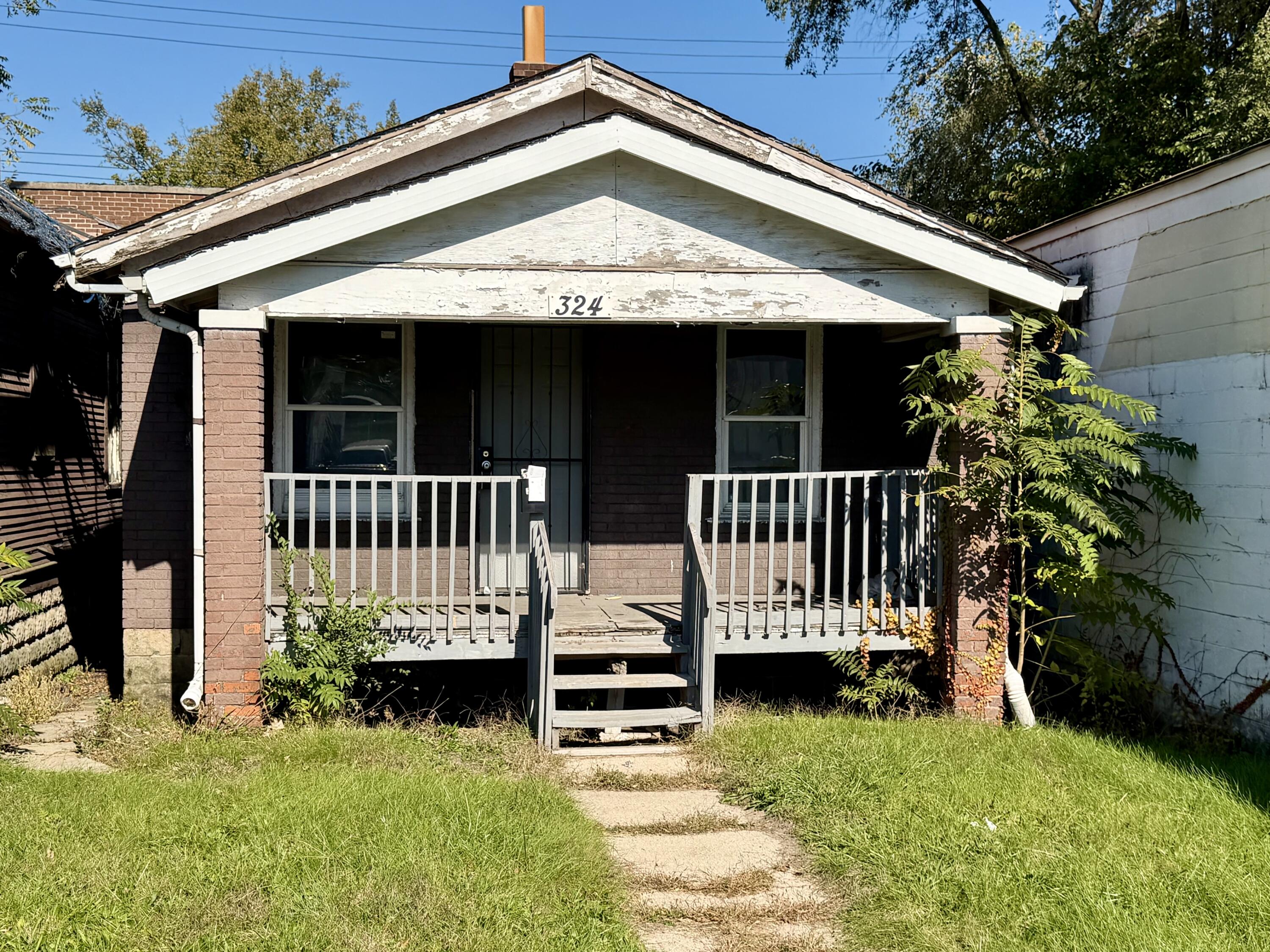 324 W Ridge Road — photo