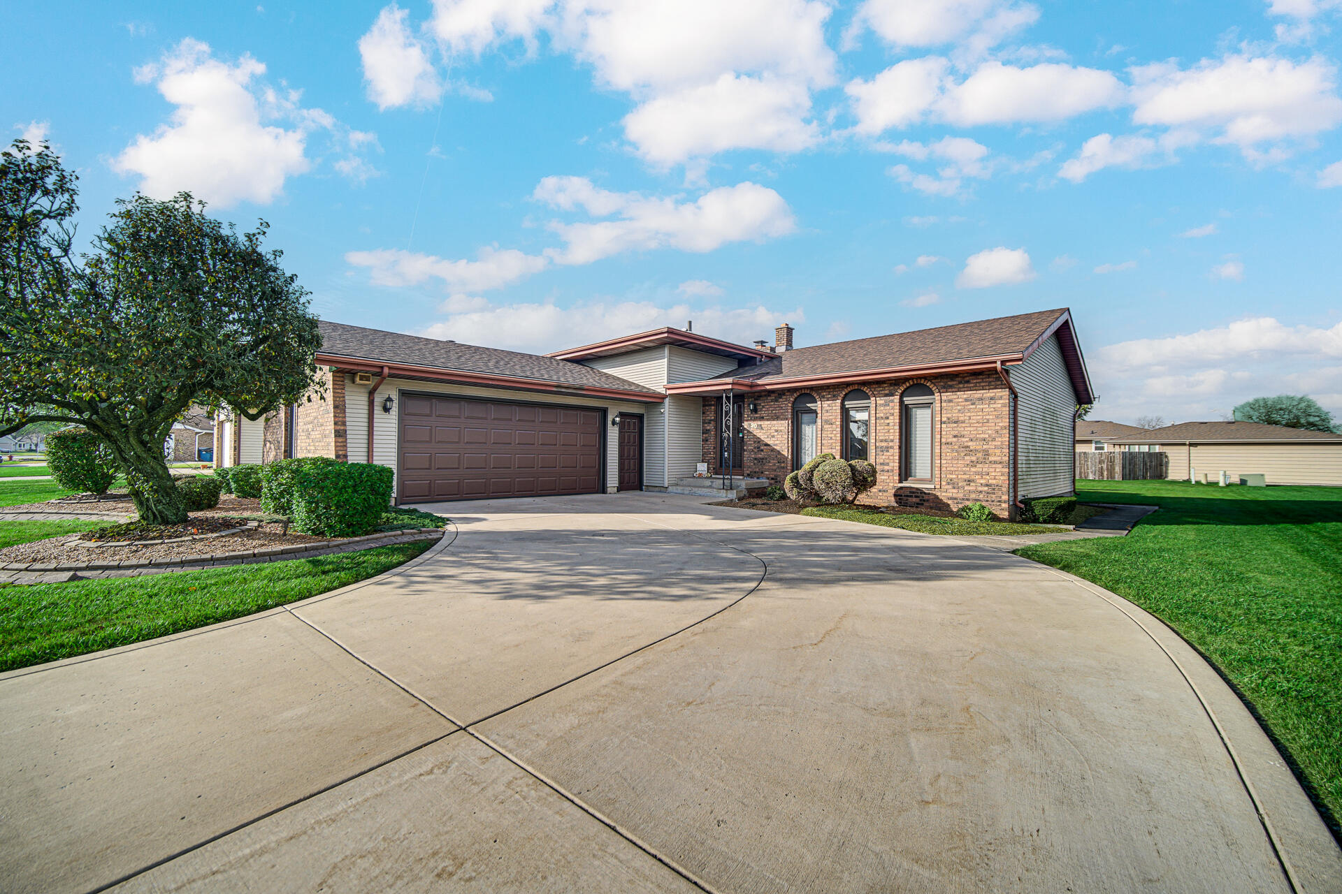 20 Plum Creek Drive — photo