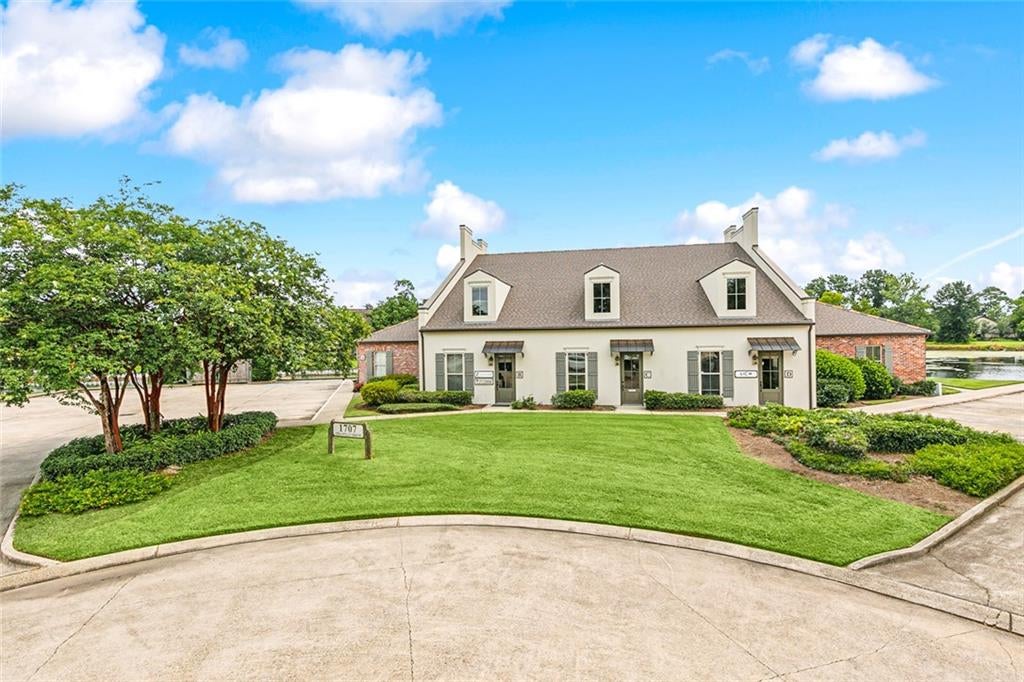 1707 Chantilly Drive — photo