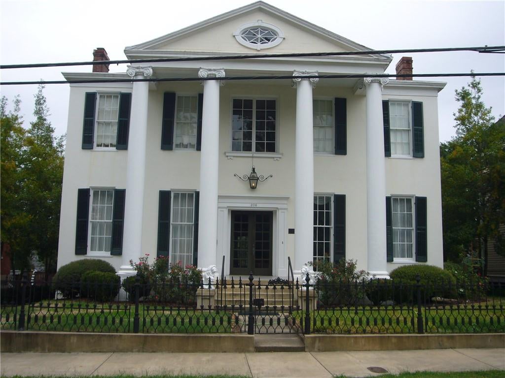 206 S Dr ML King St Street — photo