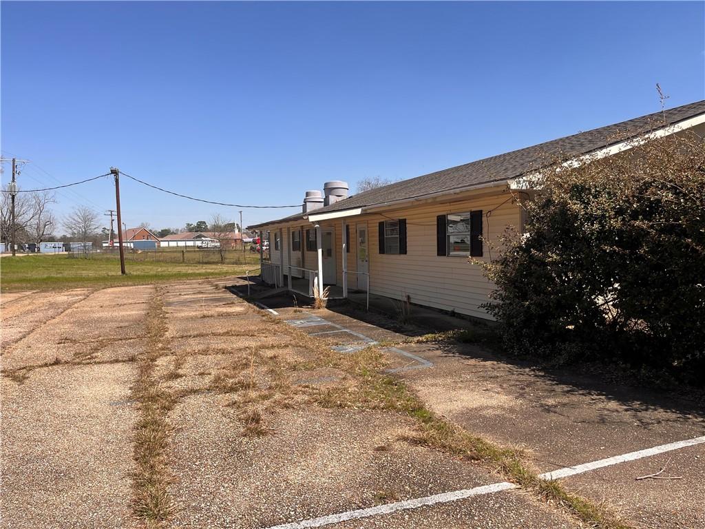26450 Choctaw Road — photo