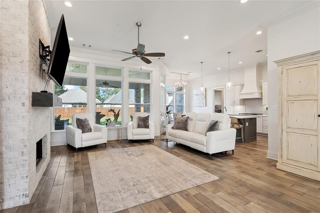 4073 Oak Bend Lane — photo