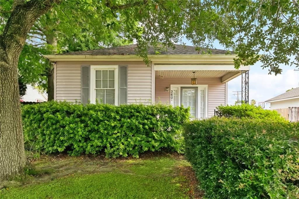 360 Vinet Avenue — photo