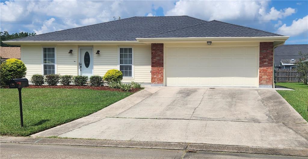 135 Dunleith Drive — photo