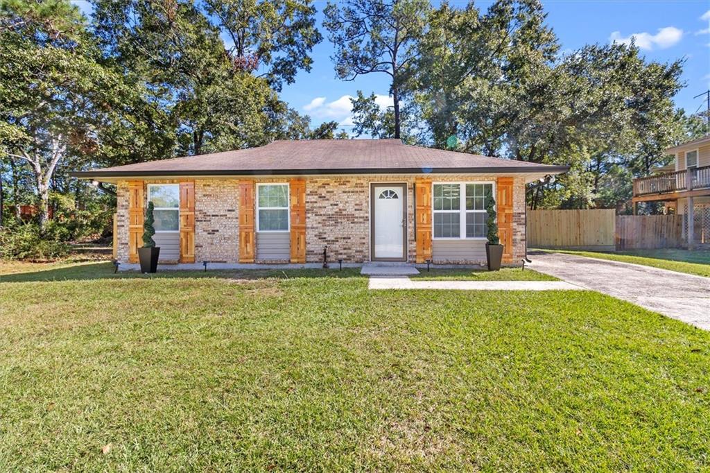 2904 Camellia Drive — photo