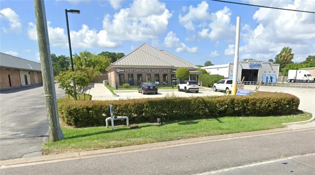 1000 E Judge Perez Drive — photo
