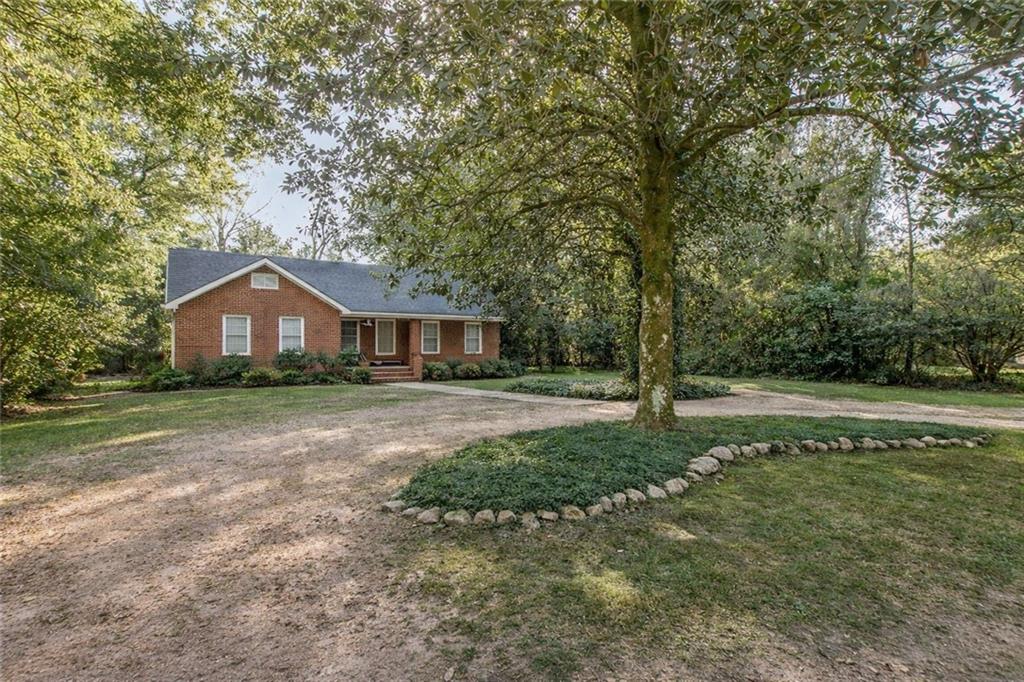 1126 Founders Drive — photo