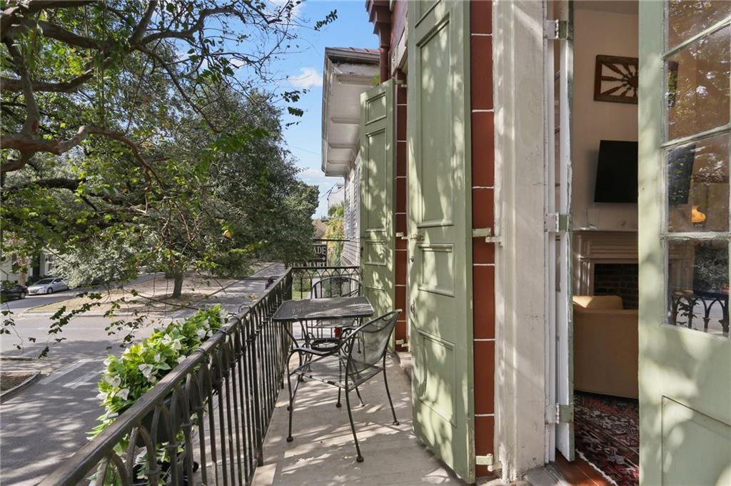 835 Esplanade Avenue D — photo