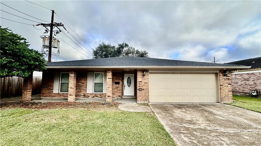 1813 Green Oak Drive — photo