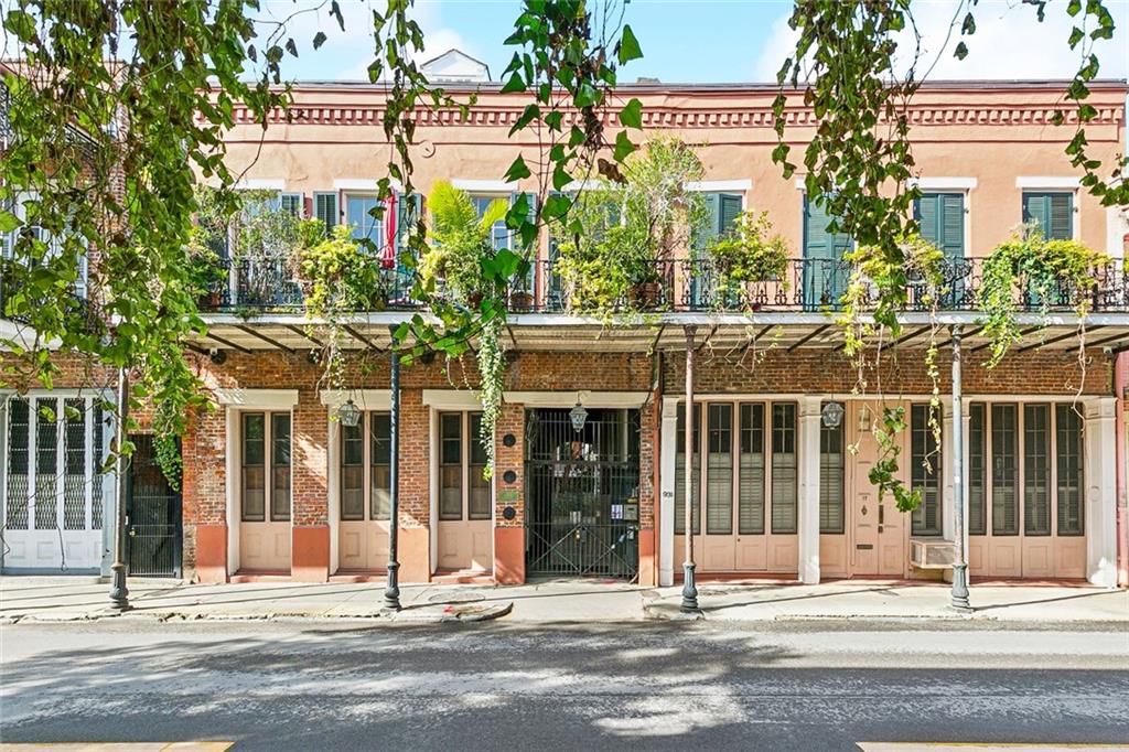 933 Chartres Street 17 — photo