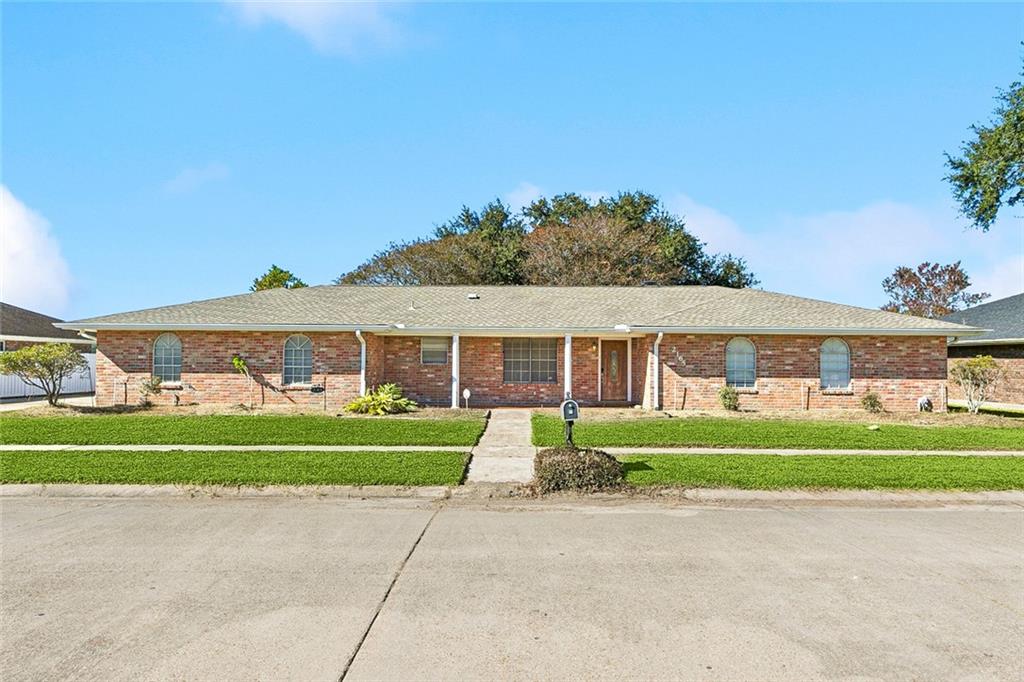2165 Colonial Drive — photo