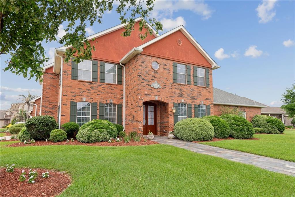 2 Squirewood Court — photo