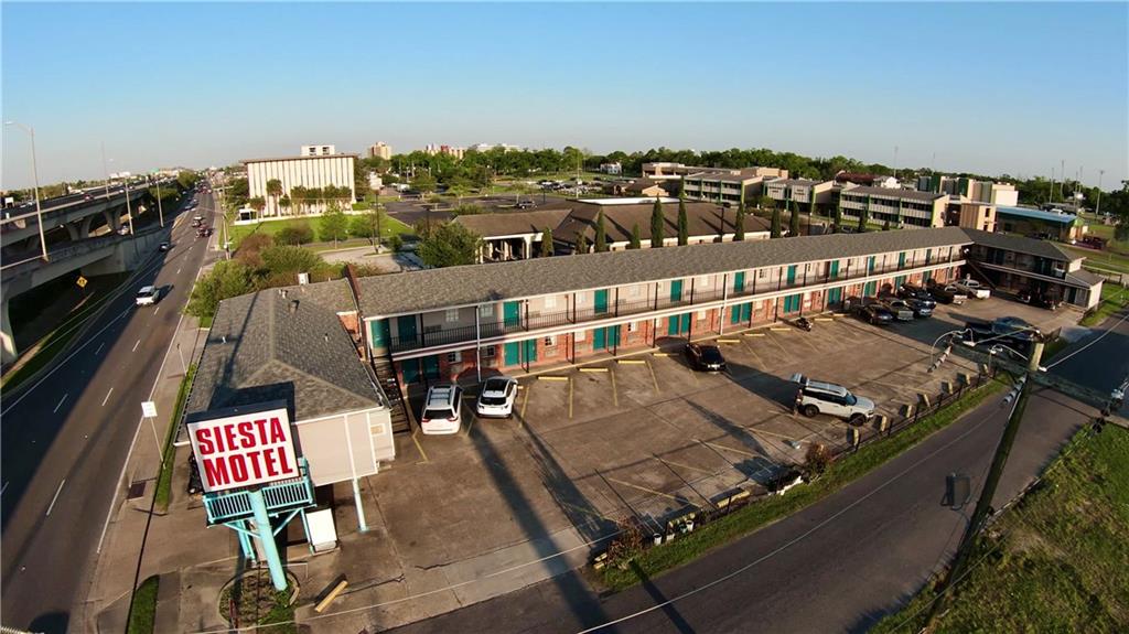 5353 Westbank Expressway Highway — photo