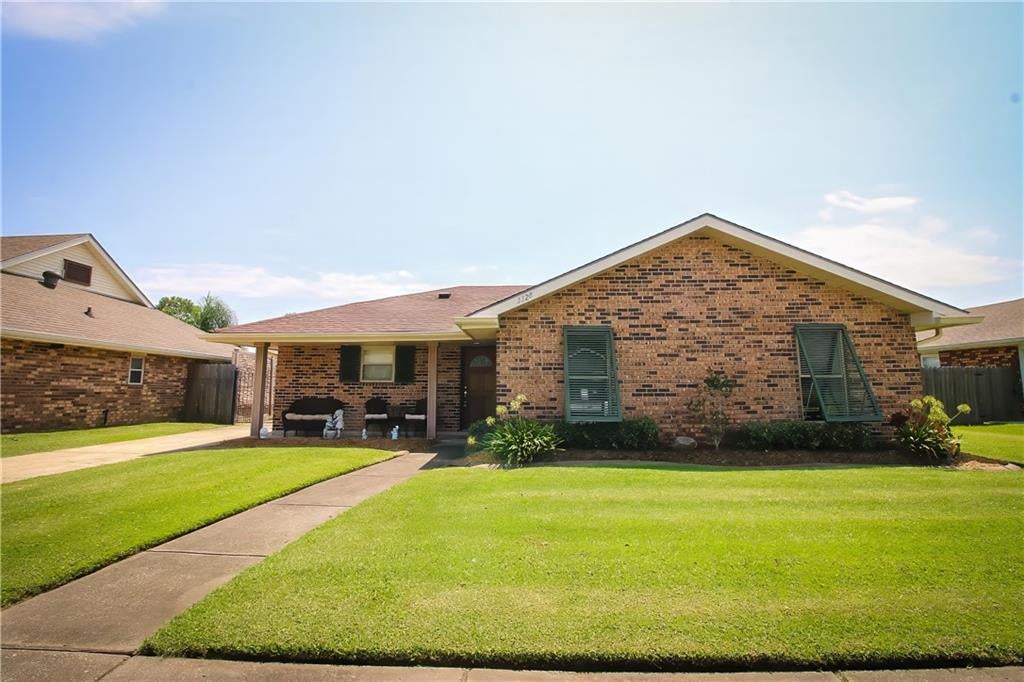 3328 Grandlake Boulevard — photo