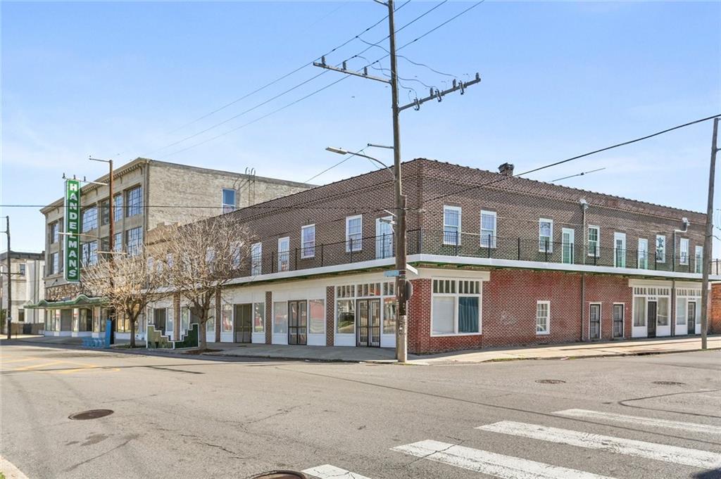 1824 Oretha Castle Haley Boulevard 104 — photo