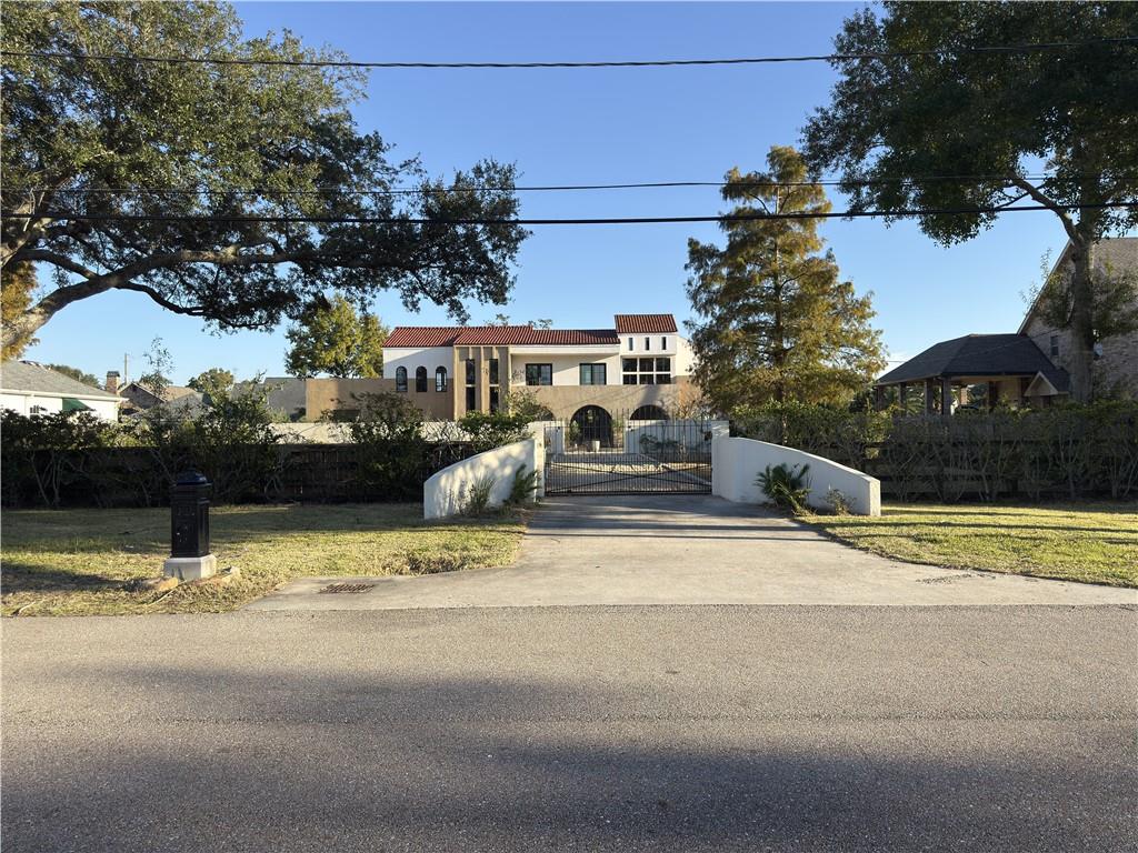 137 Midway Drive — photo