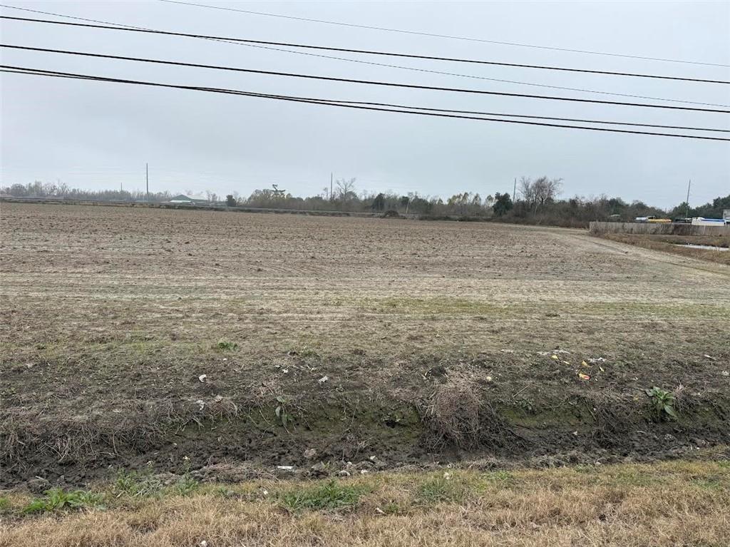 Lot P-2 Airline Highway — photo