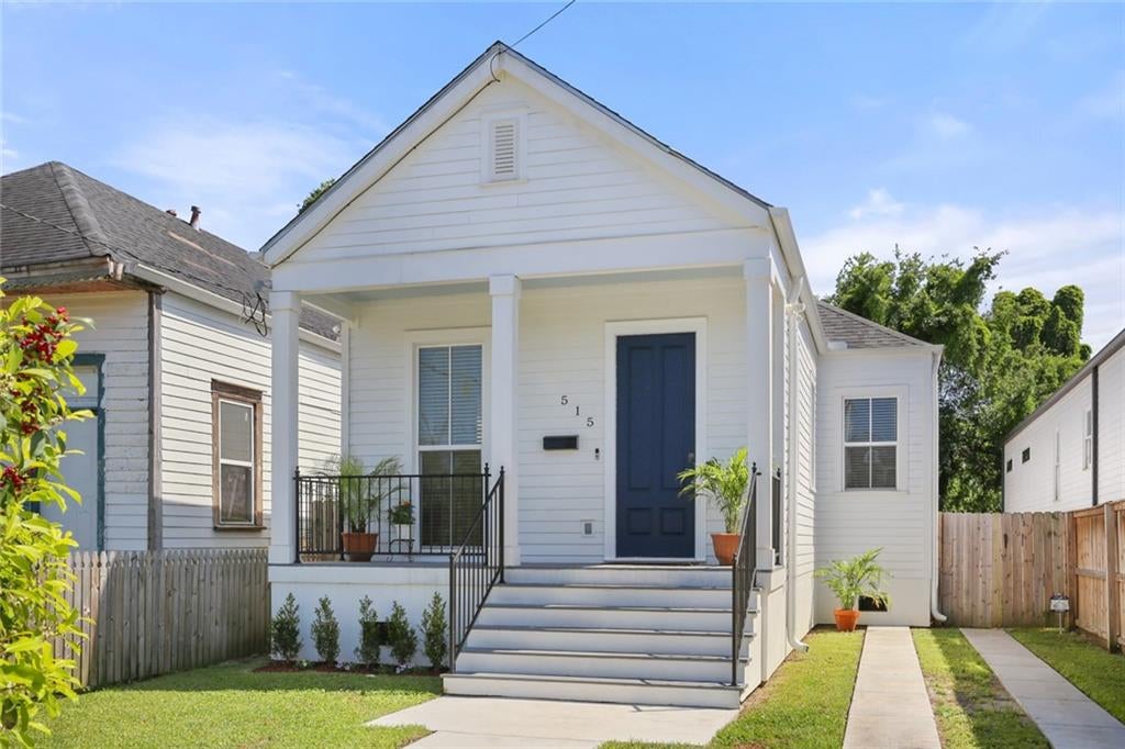 515 Homer Street — photo