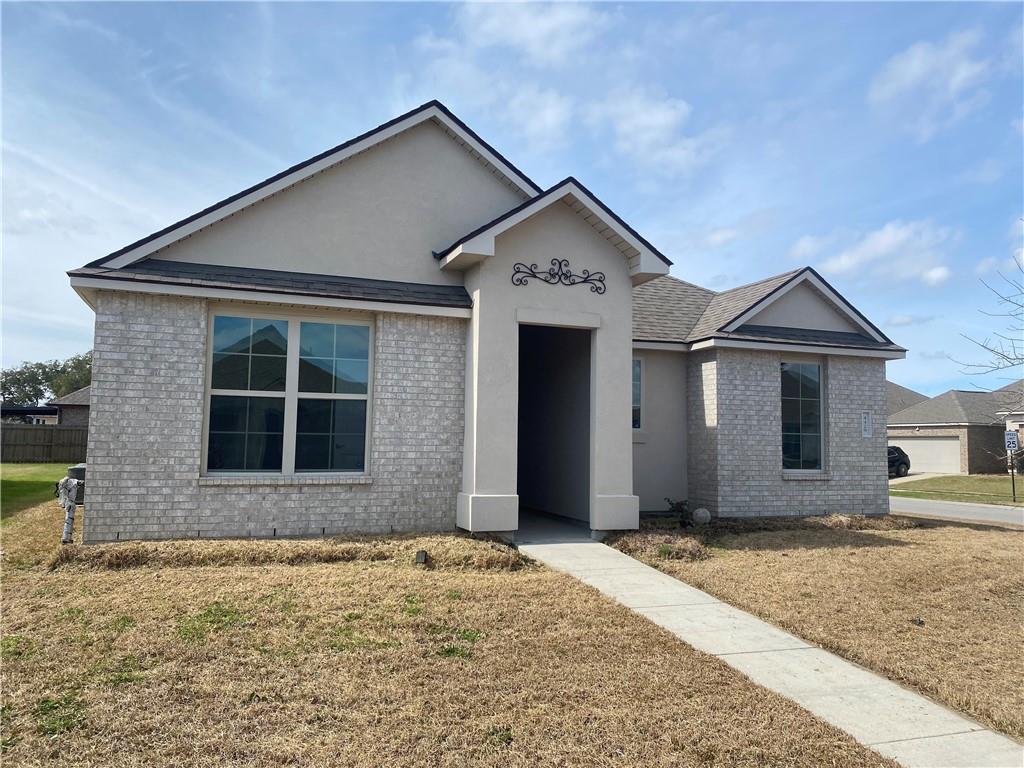 4429 Marais River Drive — photo